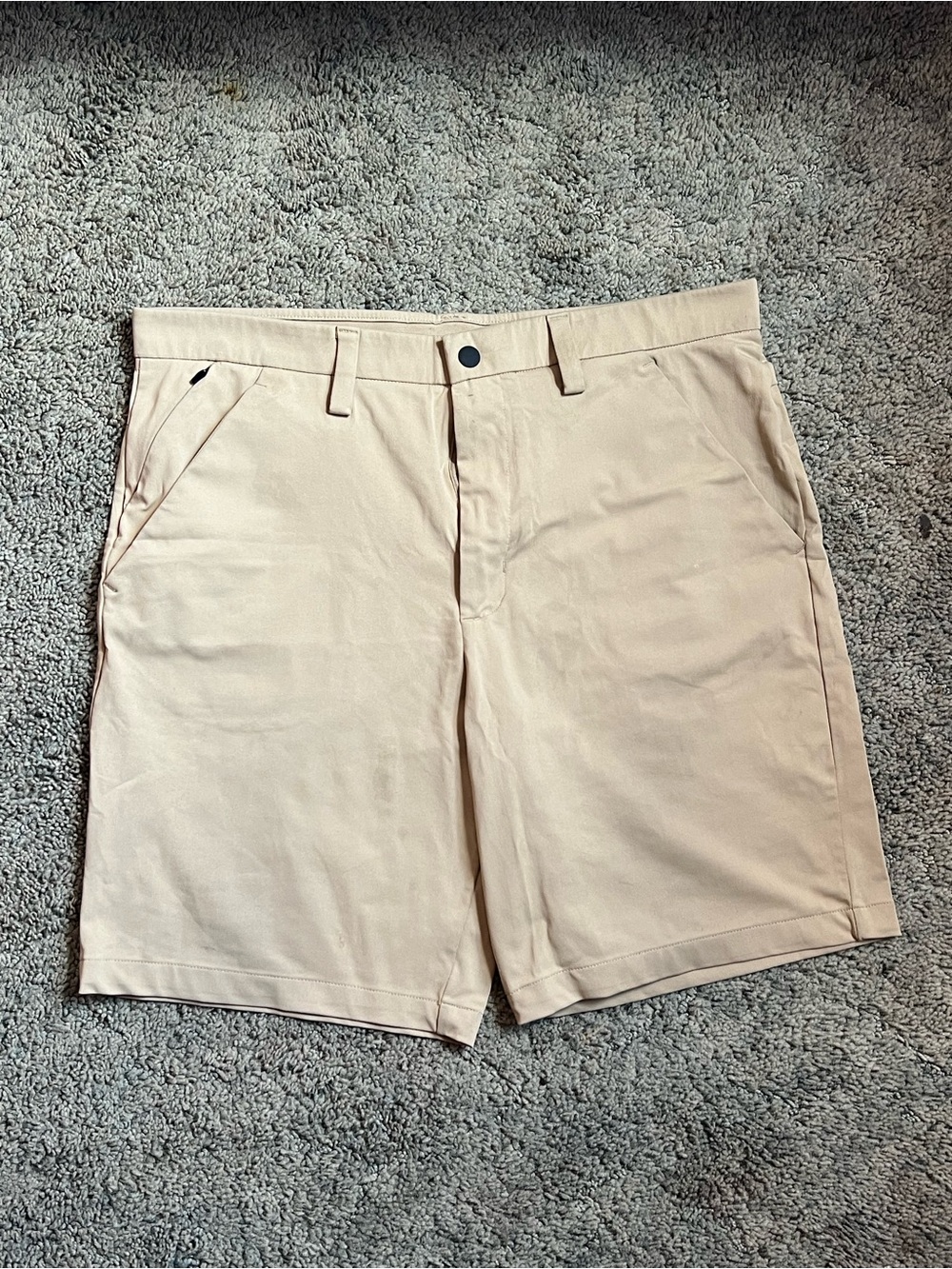 STYLUS Men's Light Beige Flat-Front Shorts Sz 36